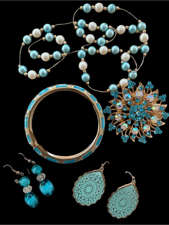 Jewelry - Turquoise Jewelry LOT — Necklace, Bracelet, Brooch & Earrings 5 pieces Costume